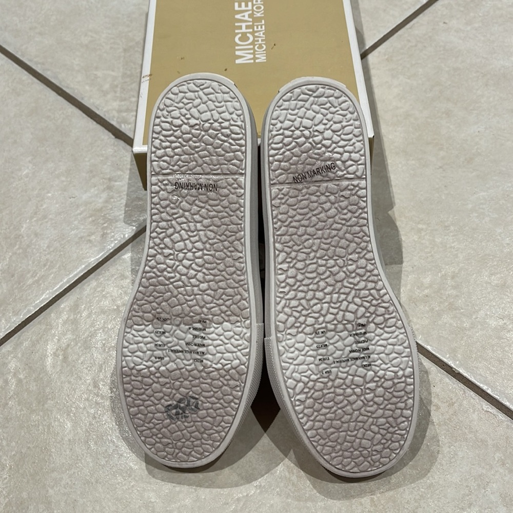 Michael Kors Sneakers - Picture 6 of 9